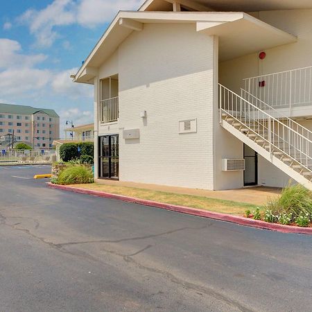 Motel 6 - Oklahoma City Airport Exterior foto
