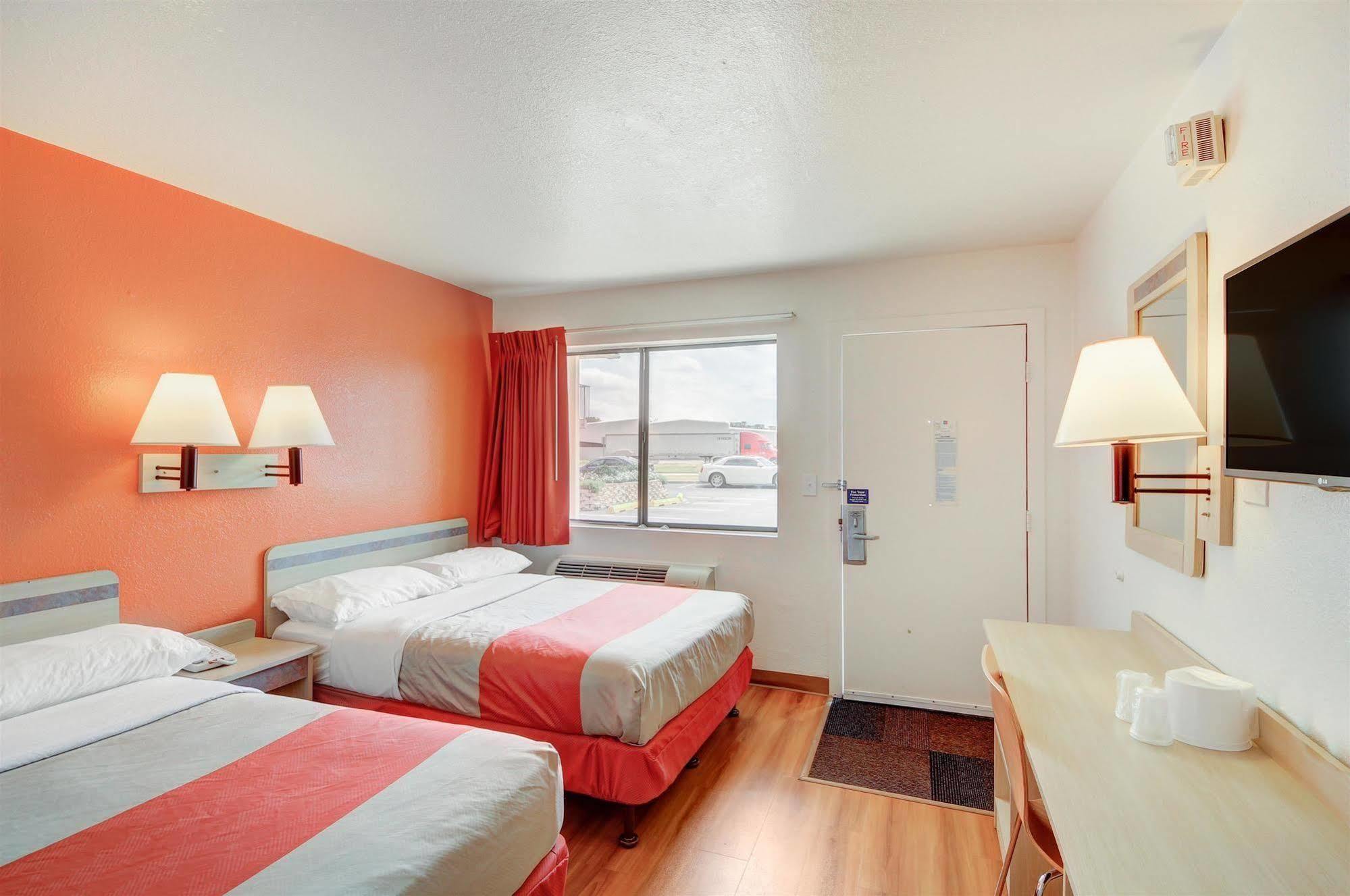 Motel 6 - Oklahoma City Airport Exterior foto